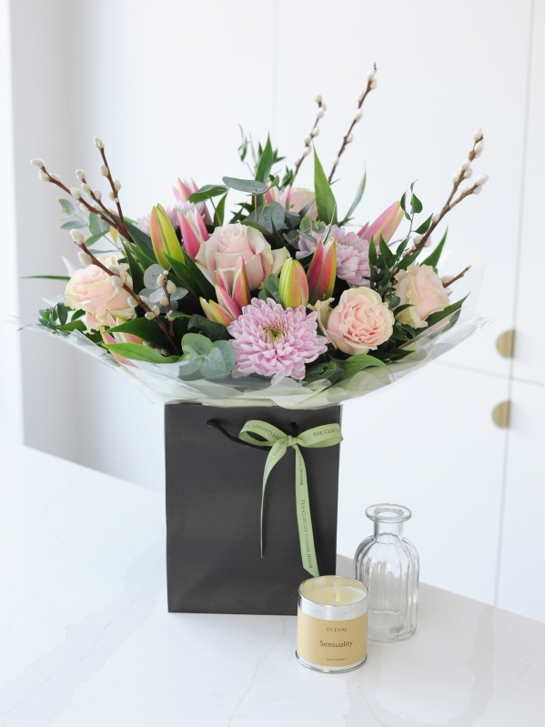 Elegant Pink Rose and Lily Bouquet